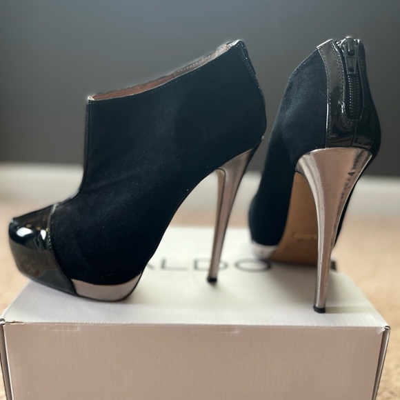 Aldo Suede Black Boots - Picture 6 of 7